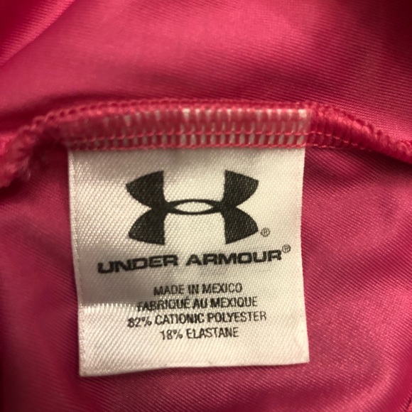 NWOT- UNDER ARMOUR Pink V-Neck HEAT GEAR Size Small - Picture 3 of 3